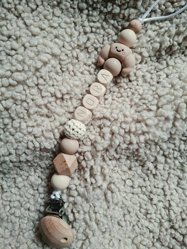 Speenkoord croissant houten letters