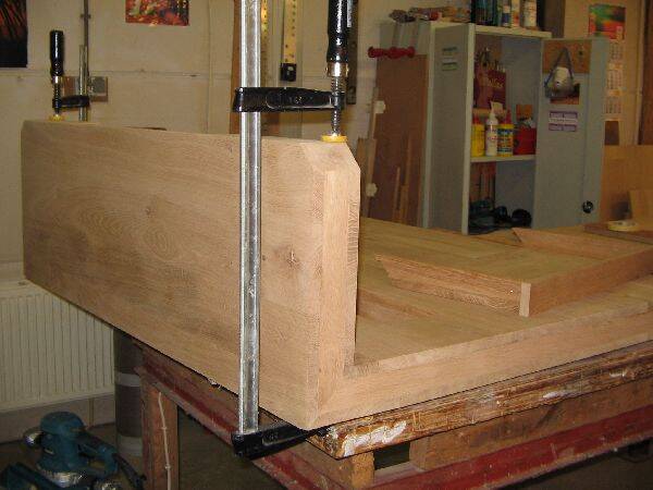 Bar met geintegreerde pc.