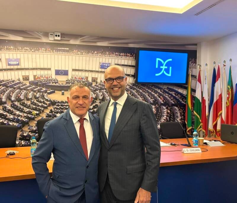  Calogero Coniglio. SEDE del PARLAMENTO EUROPEO a ROMA. Con Avv. Angelino ALFANO, Presidente, Fondazione ANAFePC