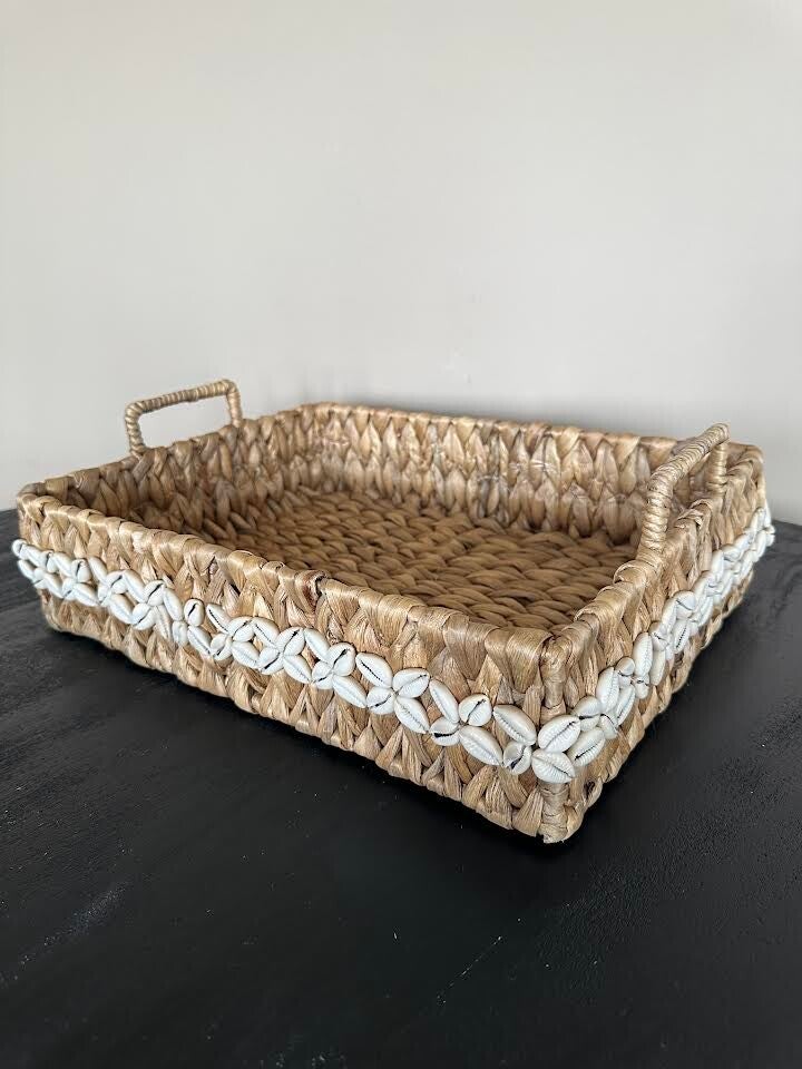 Mooie handgemaakte schelpenmand maat L