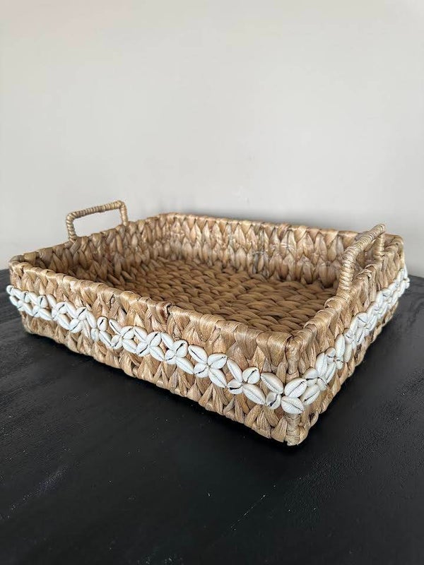 Mooie handgemaakte schelpenmand maat L