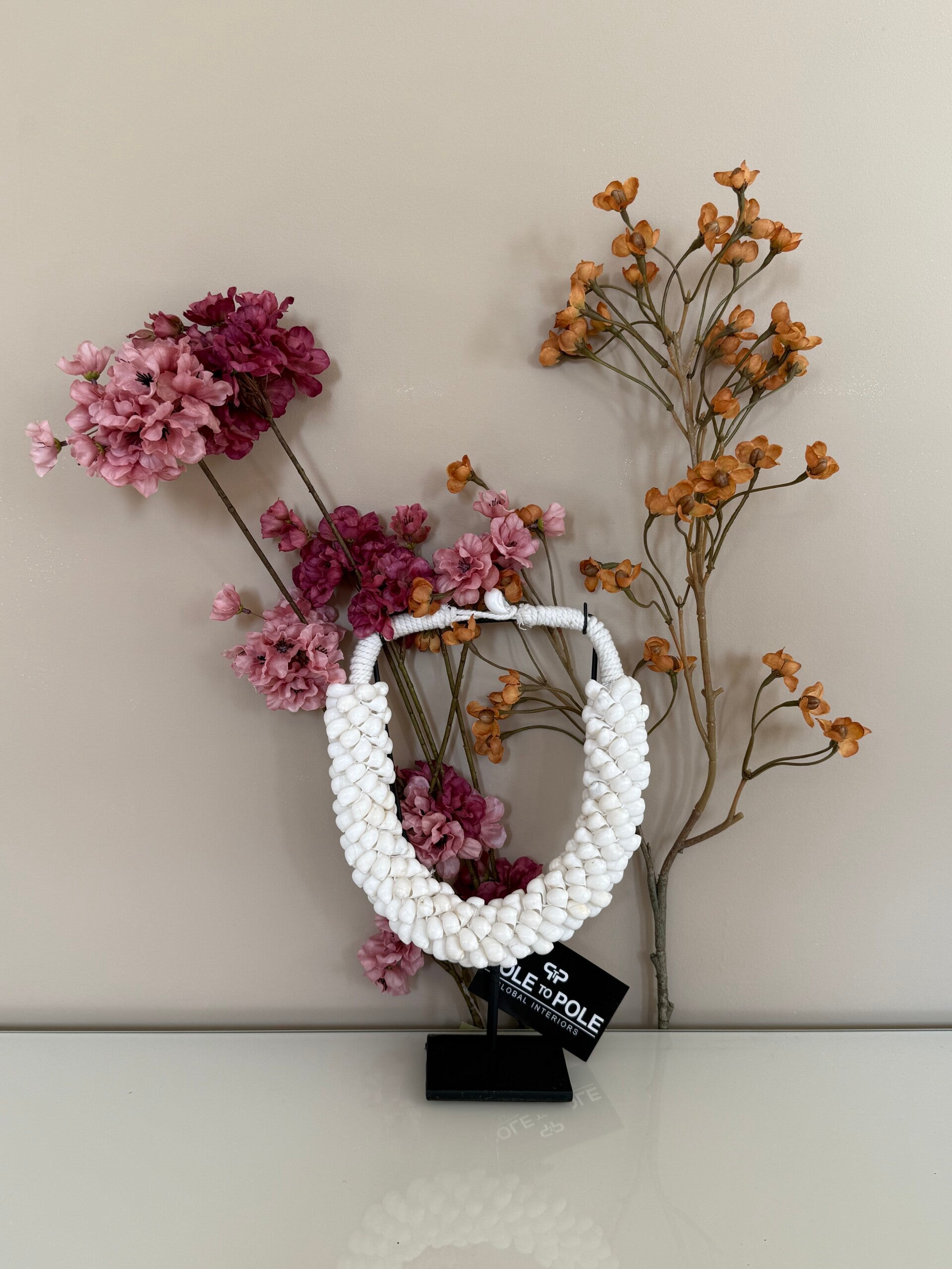 Small Shell Necklace wit