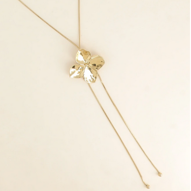 Collier "Cravate fleur"