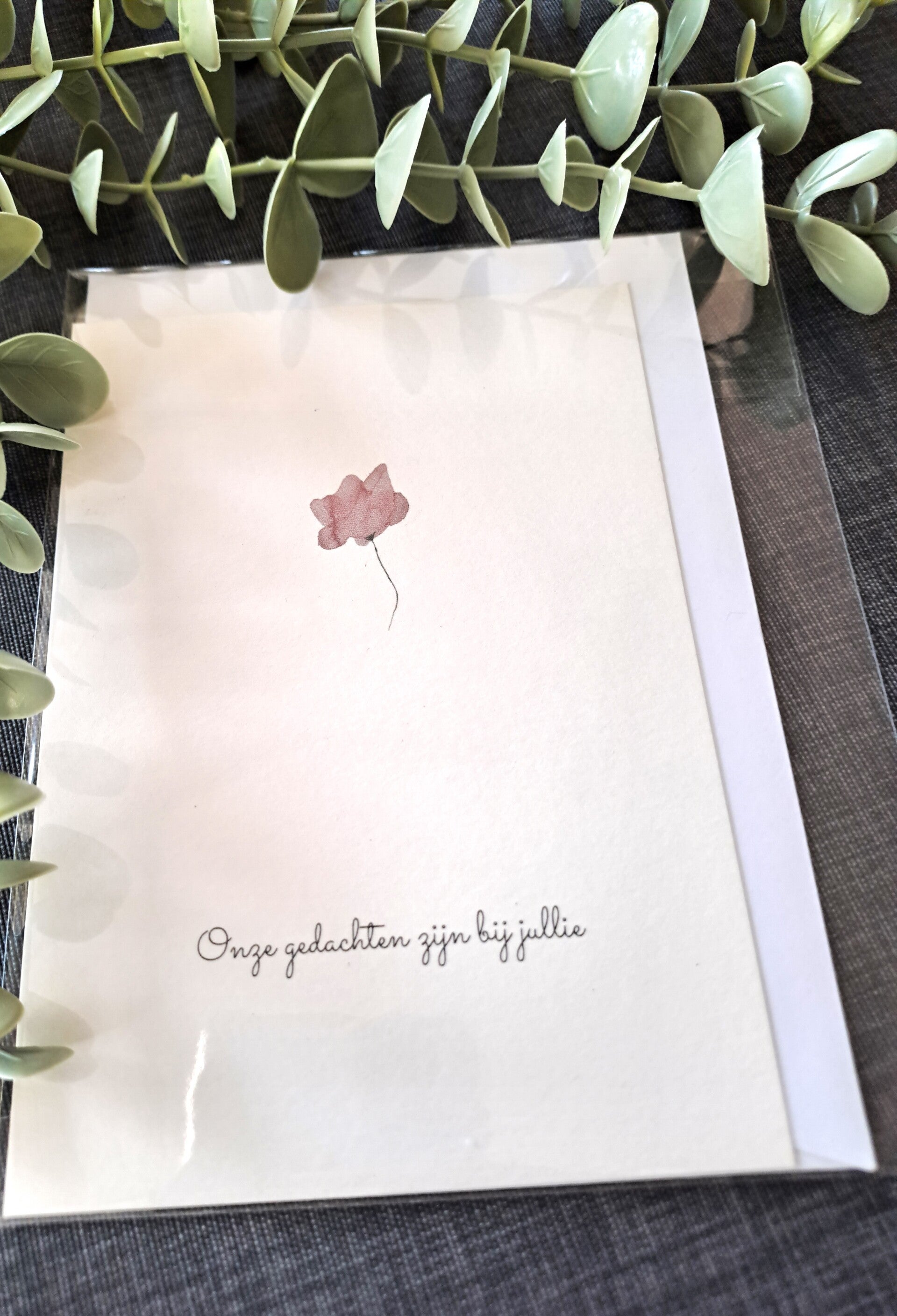 SALE - Enkele kaart 'Onze gedachten zijn bij jullie'