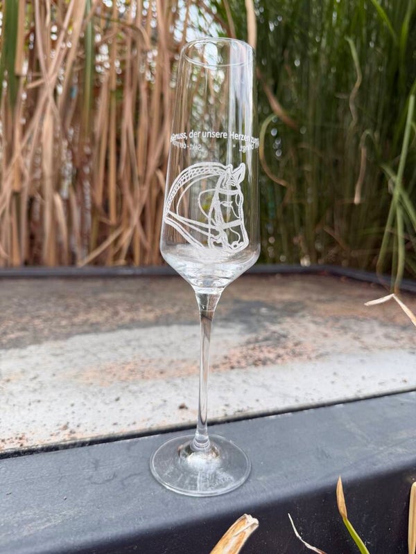 „Herzensgravur auf Glas“