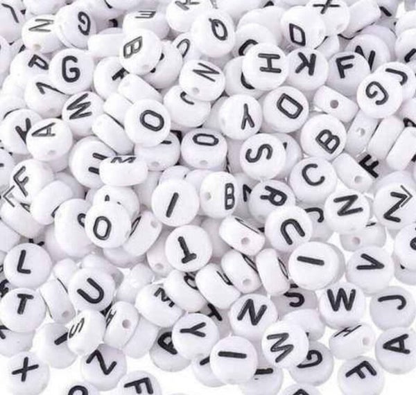 Letter kralen rond