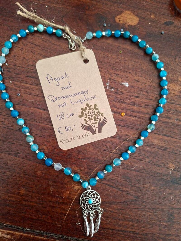 Handgeregen ketting