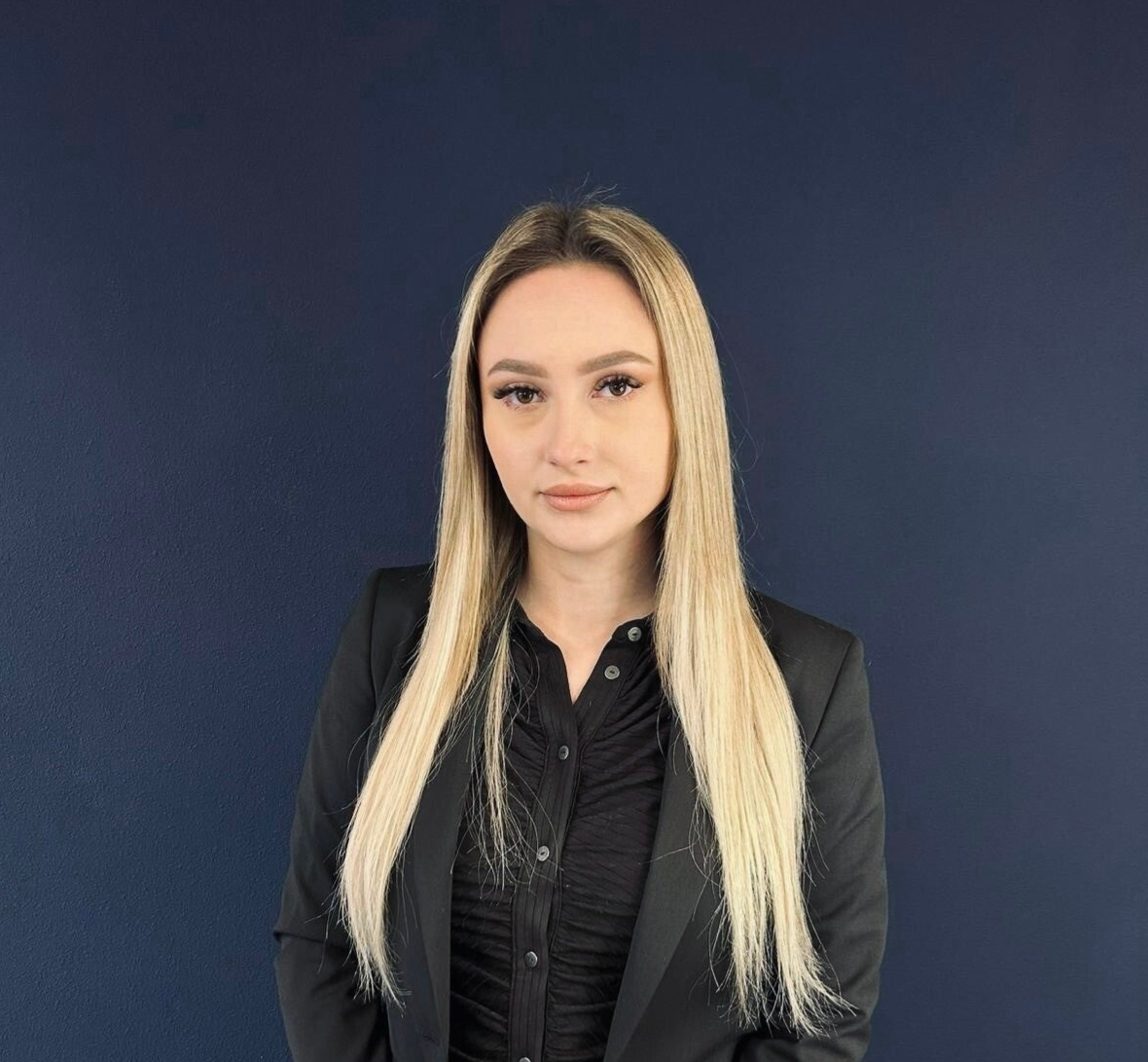 Esra Aktas Administratief medewerker