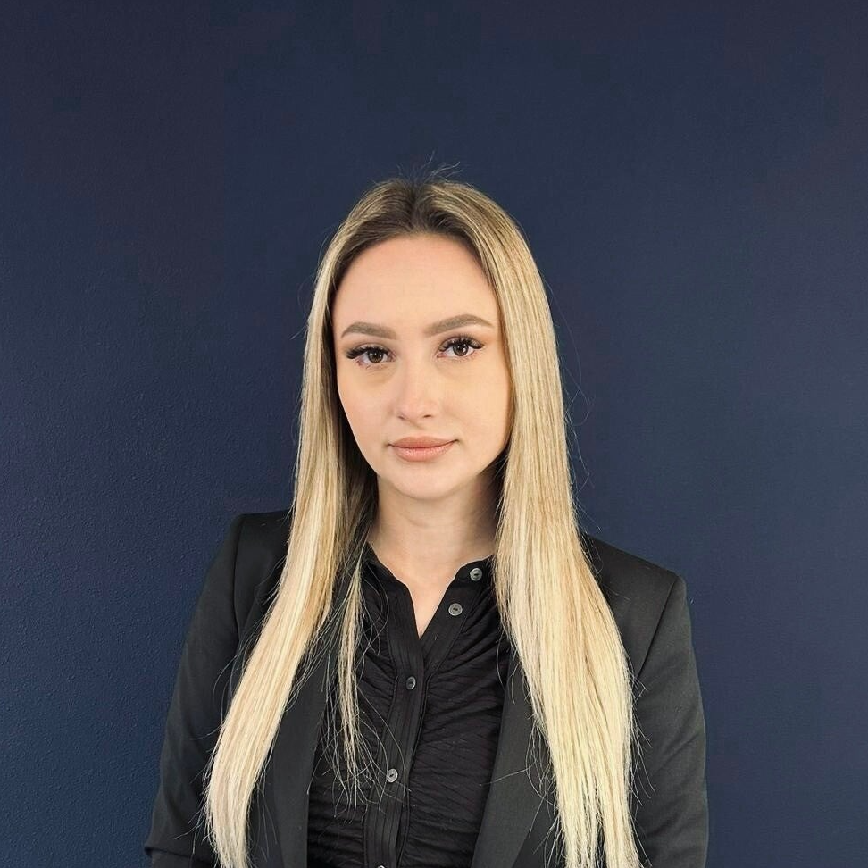 Esra Aktas Administratief Medewerker