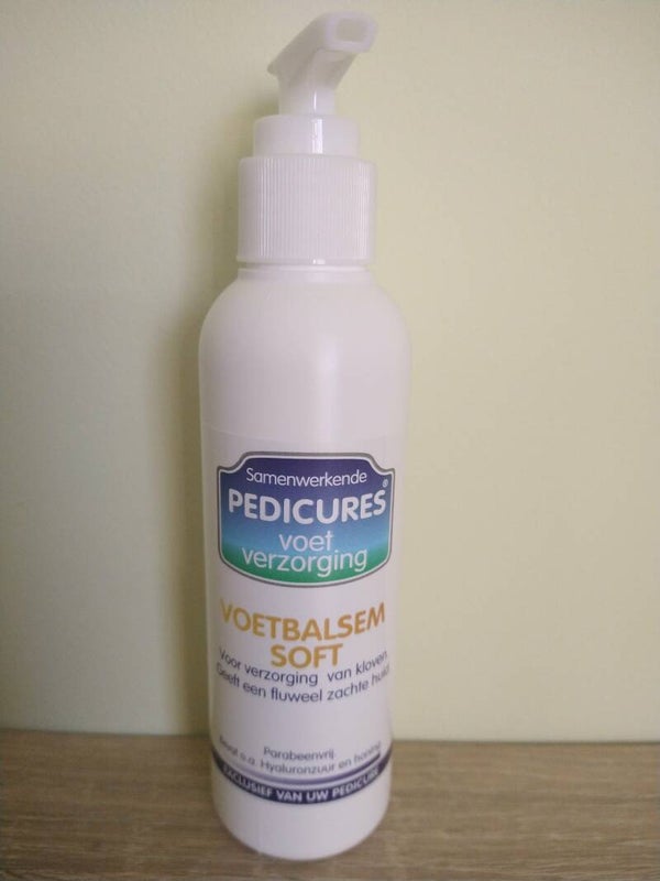 Samenwerkende pedicures voetbalsem Soft
