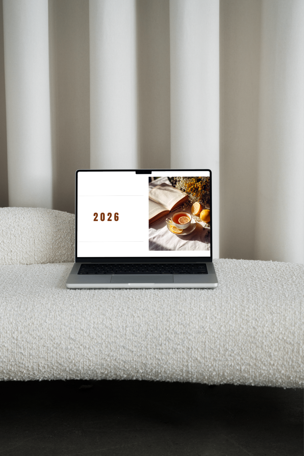 Ästhetischer Jahreskalender 2026 – Light & Minimal