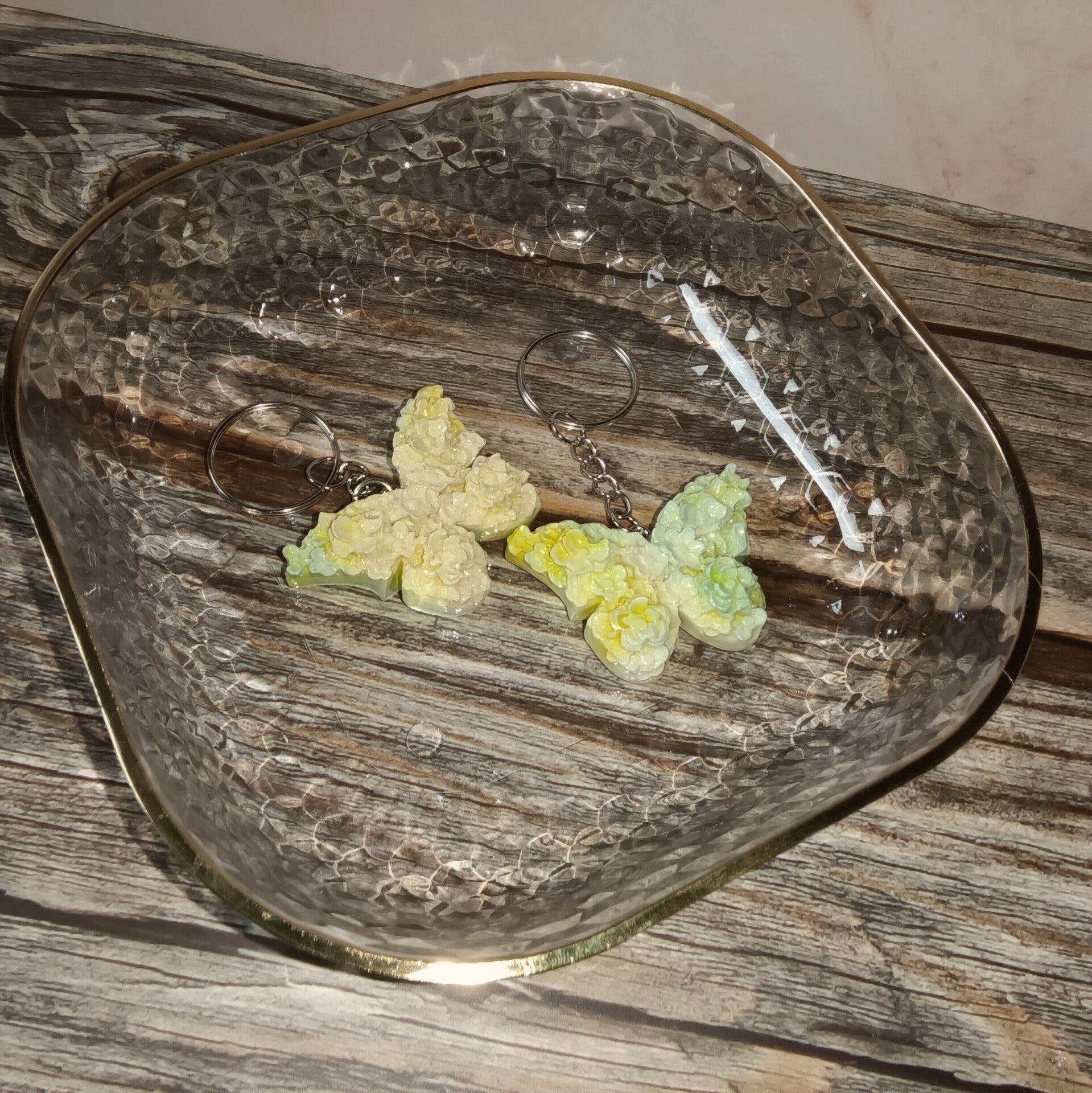 Blümchen Schmetterling Schlüsselanhänger