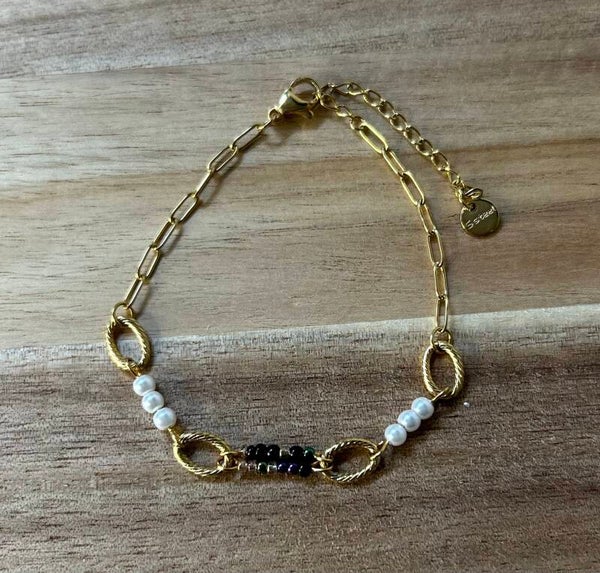 Goudkleurig armbandje