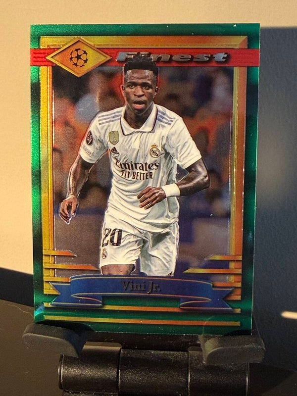 Topps Finest UCC 22/23 - Jini Jr.
