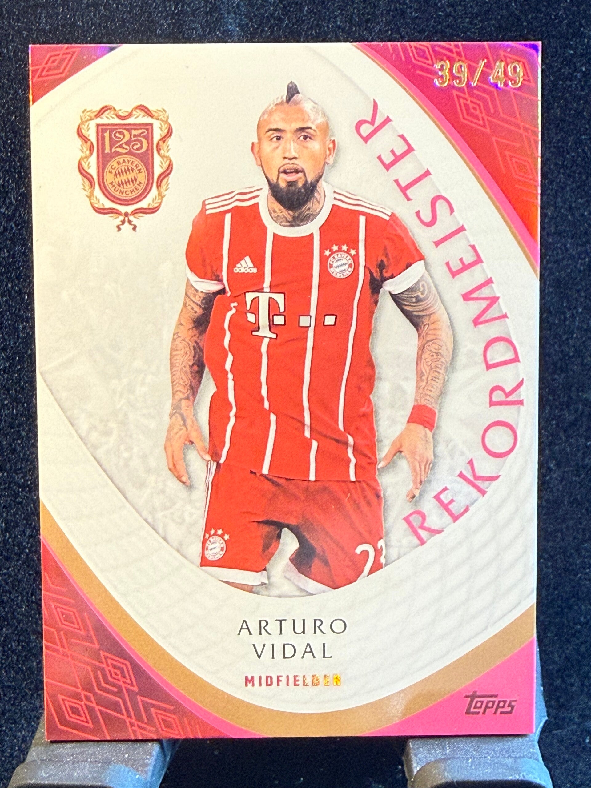 Topps Bayern München 125 år Arturo Vidal nummerert 39/49