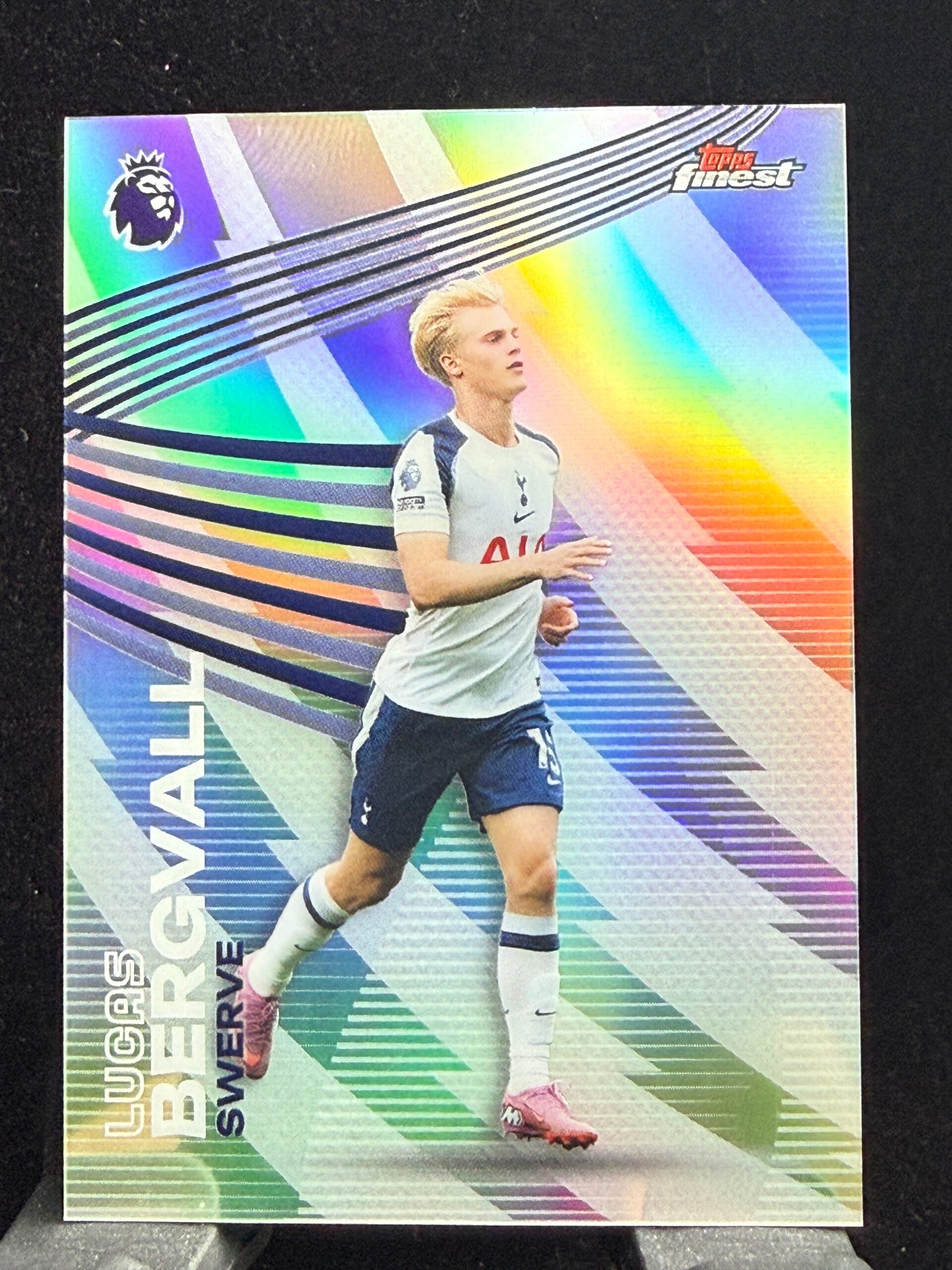 Topps Finest Premier League 25/26 Lucas Bergvall Swerve