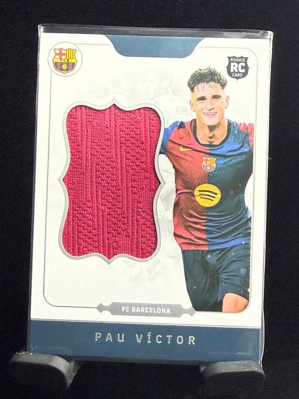 Barcelona Team Set 24/25 Pau Victor RC Relic