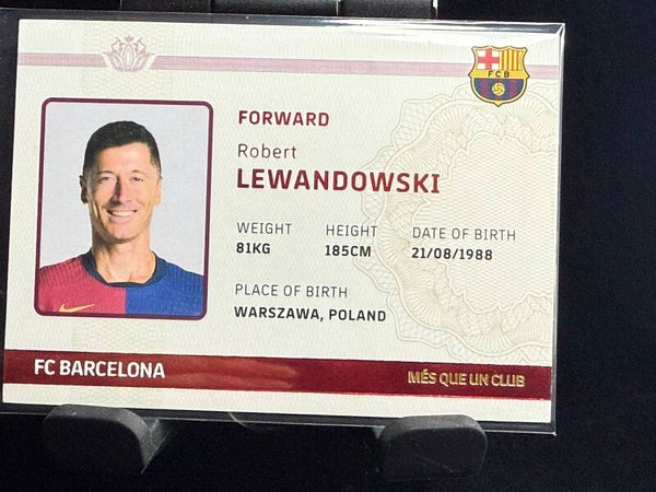 Barcelona Team Set 24/25 Robert Lewandowski