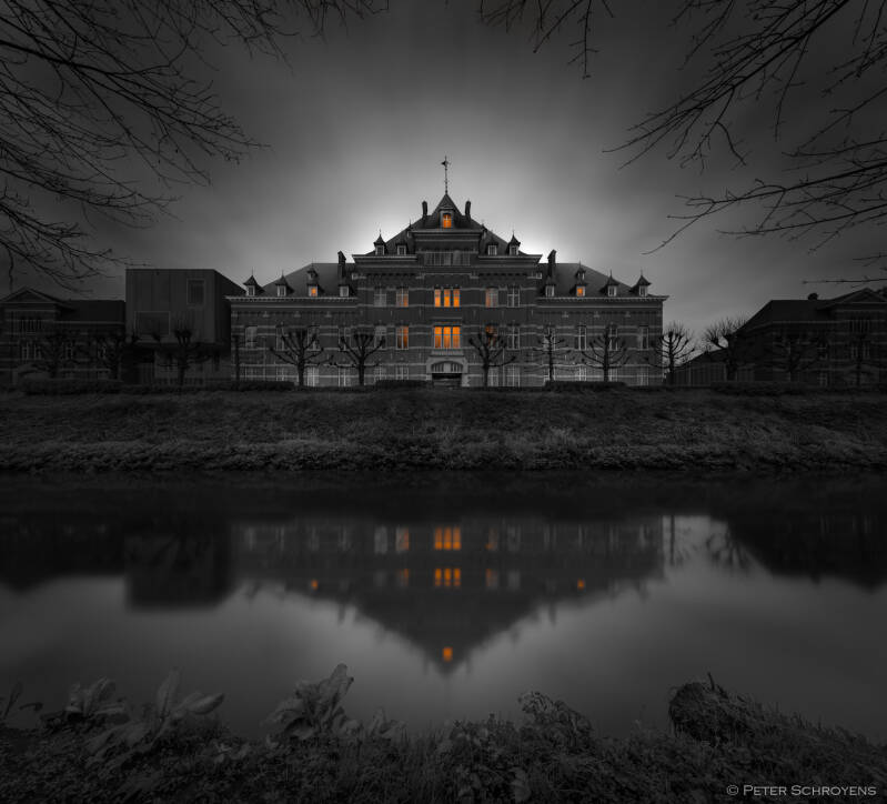 202503haunted_villavanboeckelfineart_architecture_photography-001-standard-qsacqi.jpg