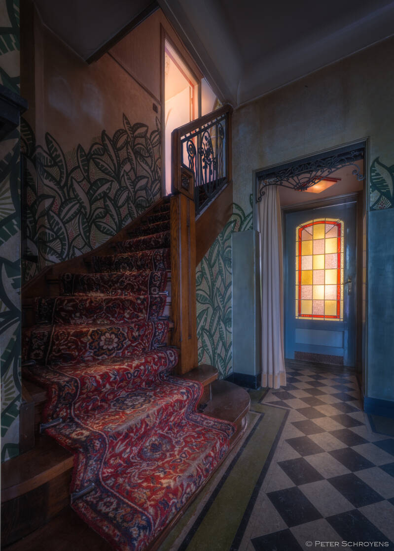 202507haunted_fineart_architecture_photography-villavanboeckel005-standard.jpg