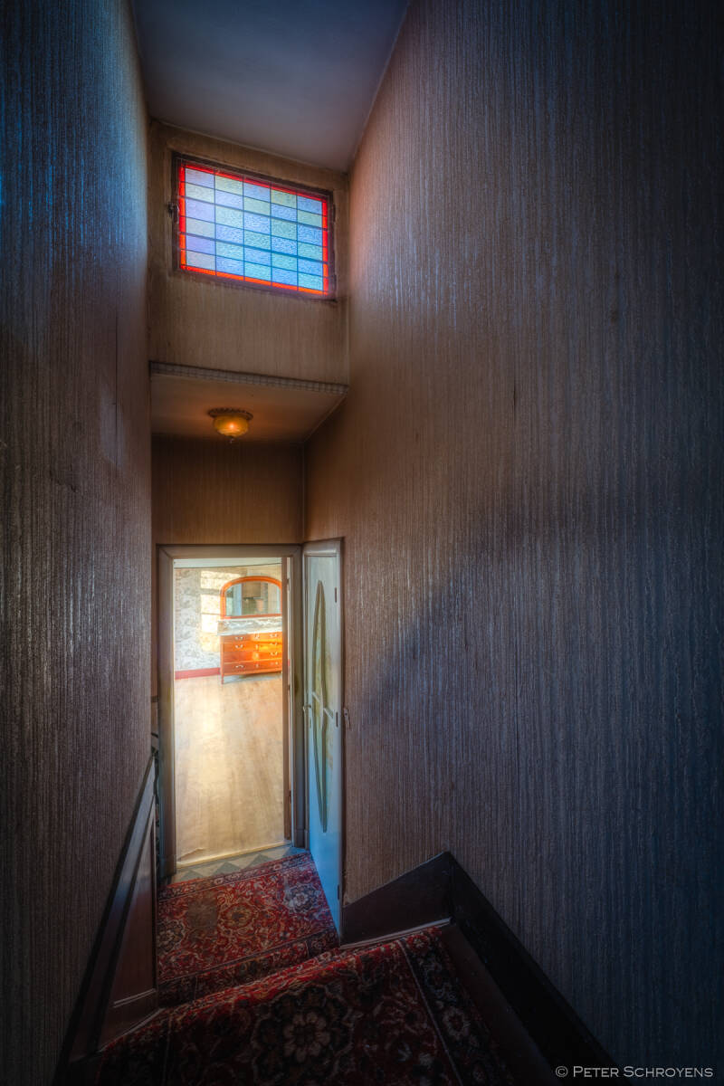 202507haunted_fineart_architecture_photography-villavanboeckel012-standard.jpg