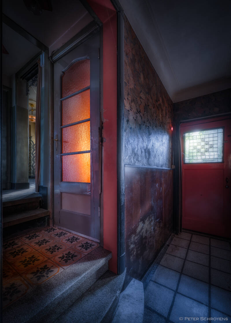 202507haunted_fineart_architecture_photography-villavanboeckel014-standard.jpg