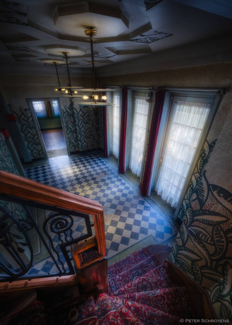 202507haunted_fineart_architecture_photography-villavanboeckel016-standard.jpg