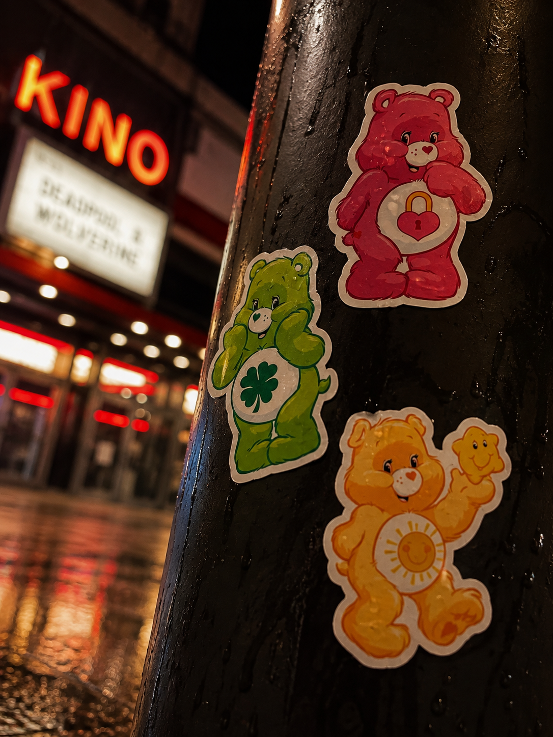 Glücksbärchi Aufkleber – Süße Retro Sticker für Fans
