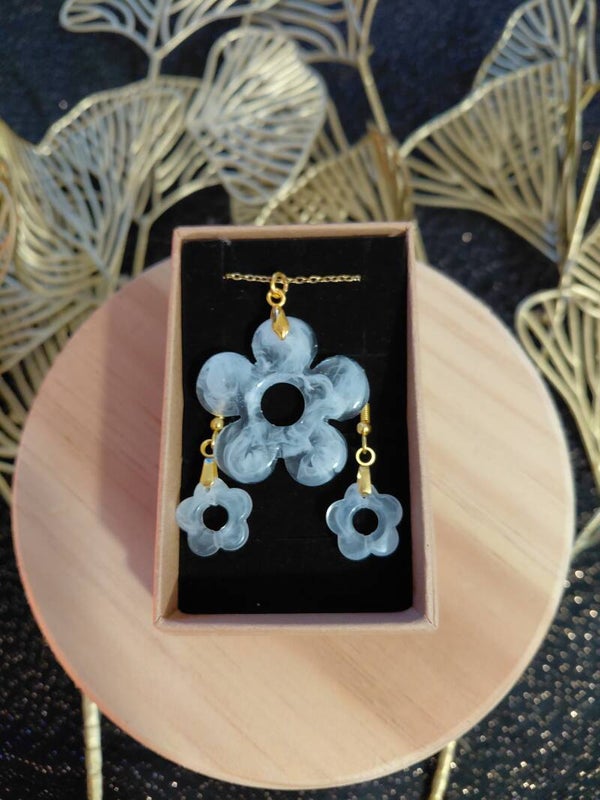 Parrure collier et boucle d'oreilles