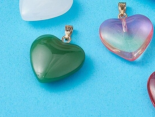 Glasanhänger im 8-Stil, mit vergoldeten Eisenbügeln