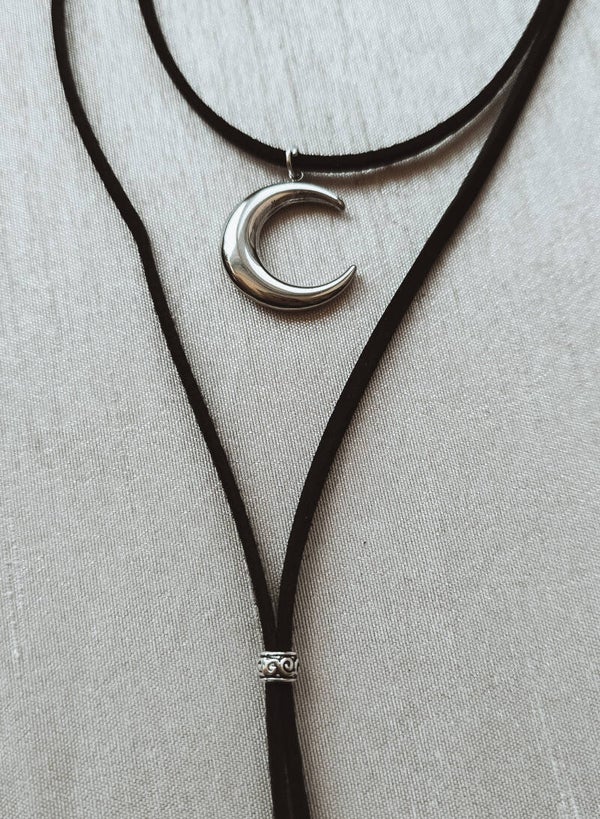 Less is more Mibiza Choker