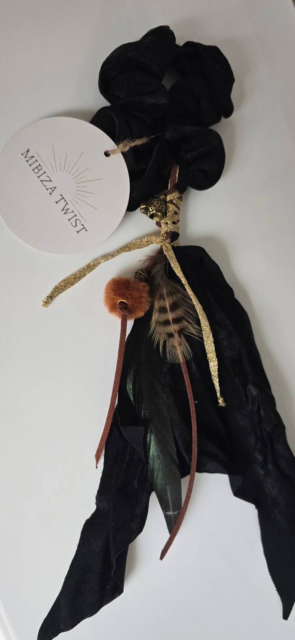 Mibiza scrunchie | Black Feather
