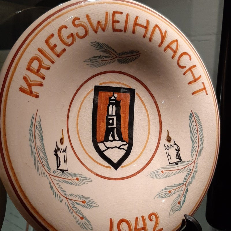 Wandbord van een onbekende eenheid. Gemaakt door Goedewaagen Gouda