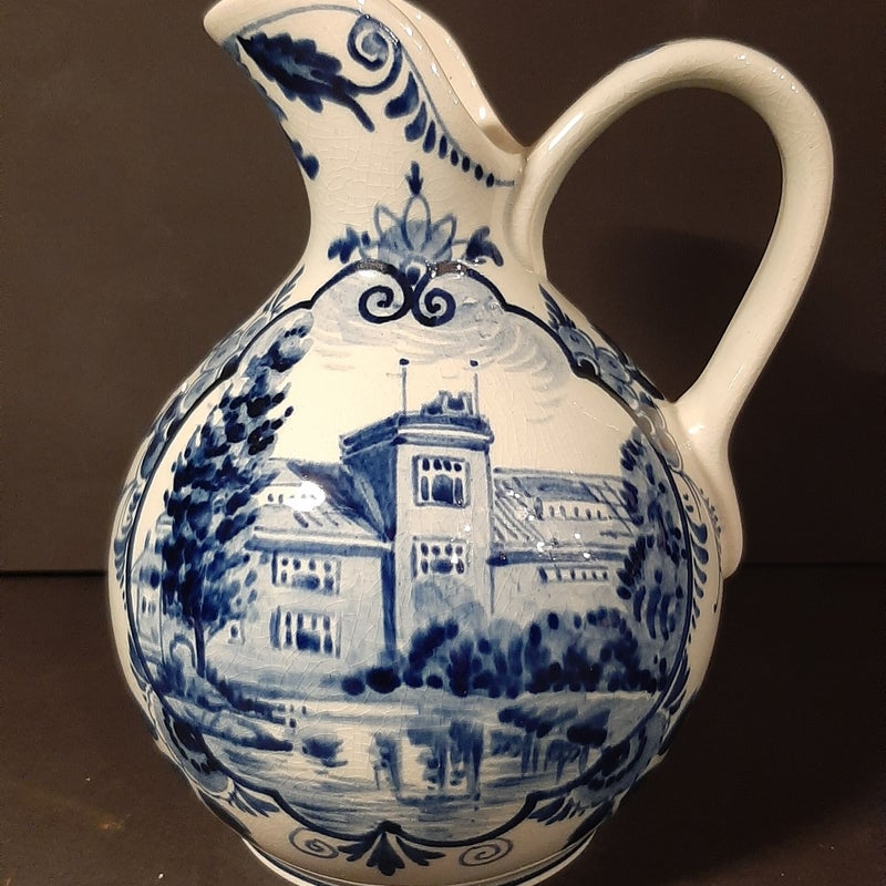 Vaasje van de zeevaartschool in Delfzijl. Hierin zat tijdens de oorlog de Stabsbatterie van de Marine Flak Abteilung 256 gevestigd.