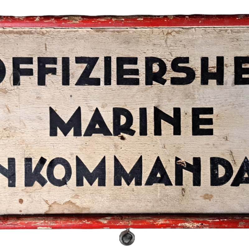 Bord Offiziersheim, afkomstig uit het Wehrmachtsheim Delfzijl