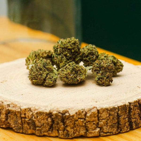 Small buds (Sour Diesel)