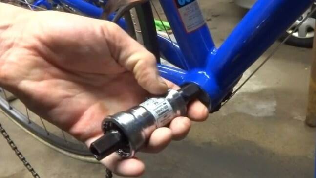 Oban Cycles fitting and removing bottom brackets 