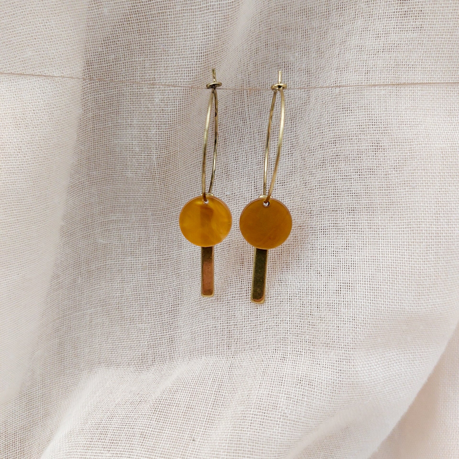 Laurien - golden brown