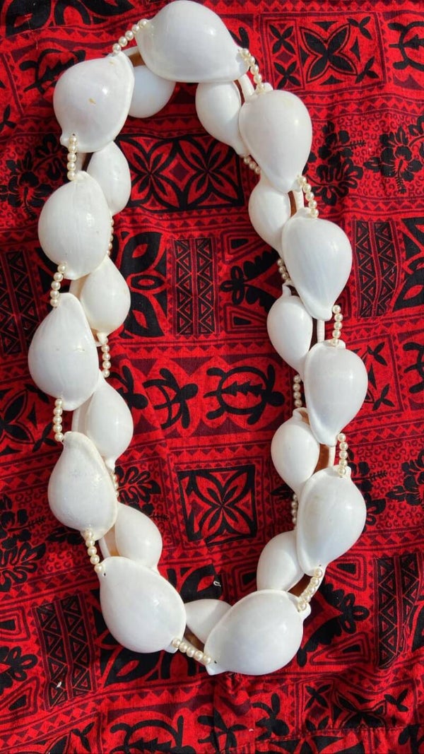 Collier double coquillages blancs