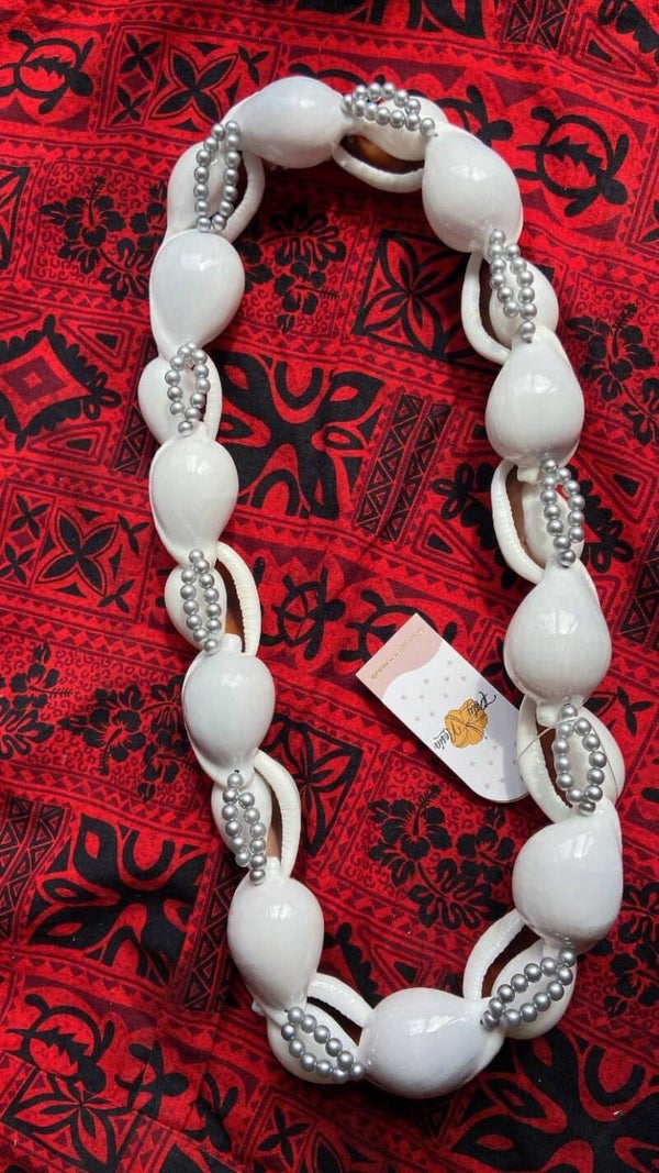 2 colliers double coquillages