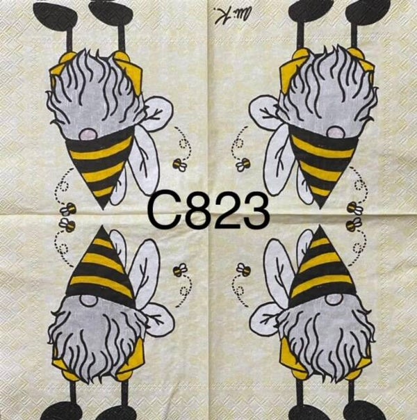 Gnomes (C823) - Bee Looking Gnome