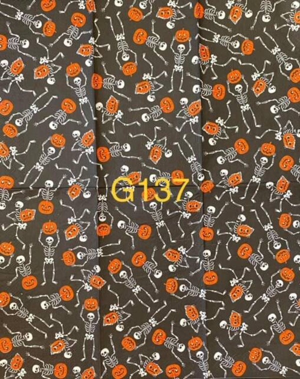 Halloween (G137) - Skeleton Holding Pumpkin