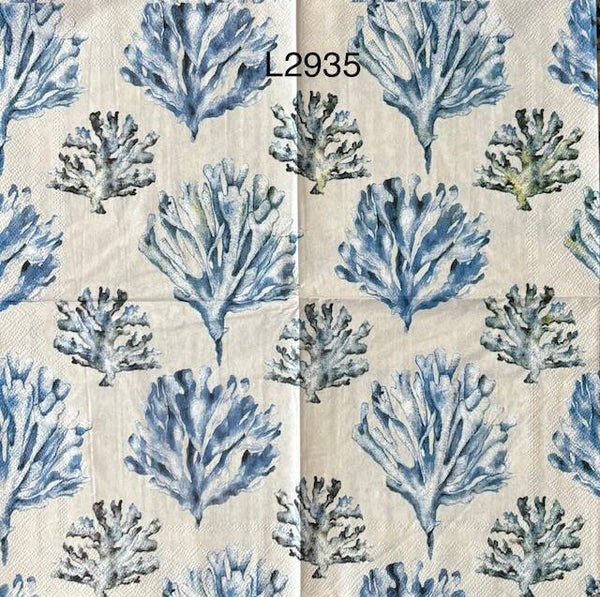 Beach (L2935) - Coral Pieces in Shades of Blue