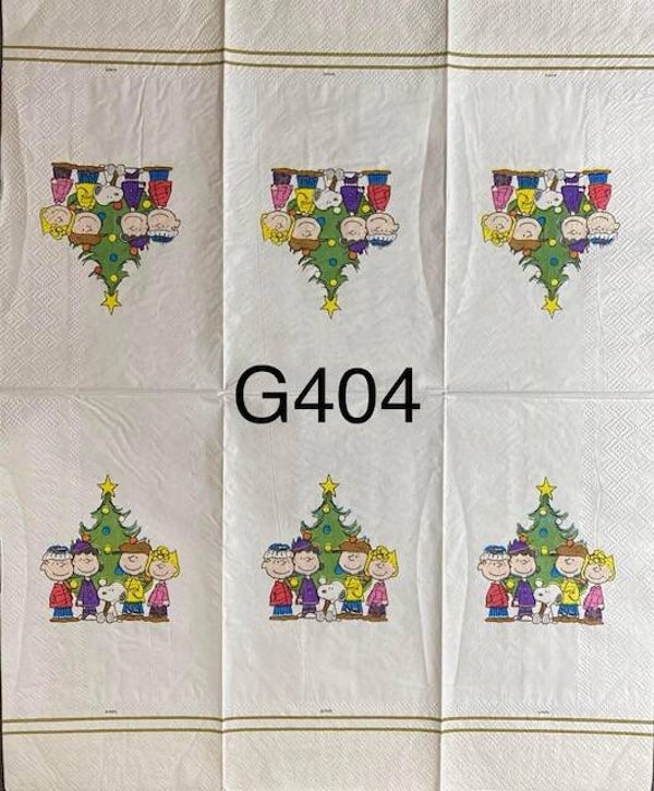 Snoopy (G404) - Peanuts Gang in Front of Tree - Christmas