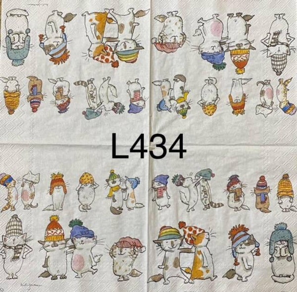Cats (L434) - Funny Winter Cats
