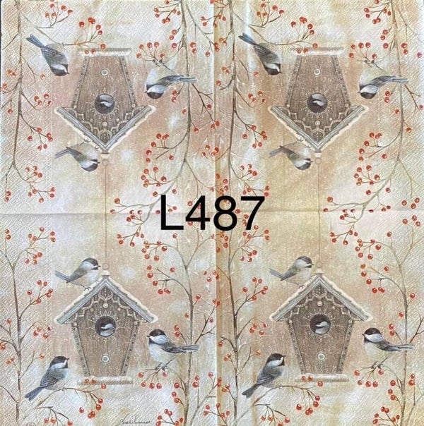 Winter (L487) Birdhouse with Three Birds