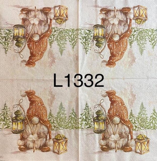 Gnomes (L1332) - Gnome Holding a Lantern