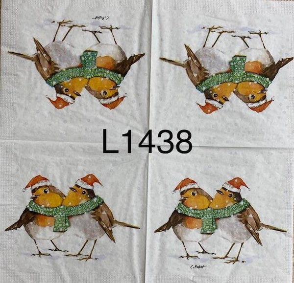 Christmas (L1438) - Robin Couple Sharing a Scarf