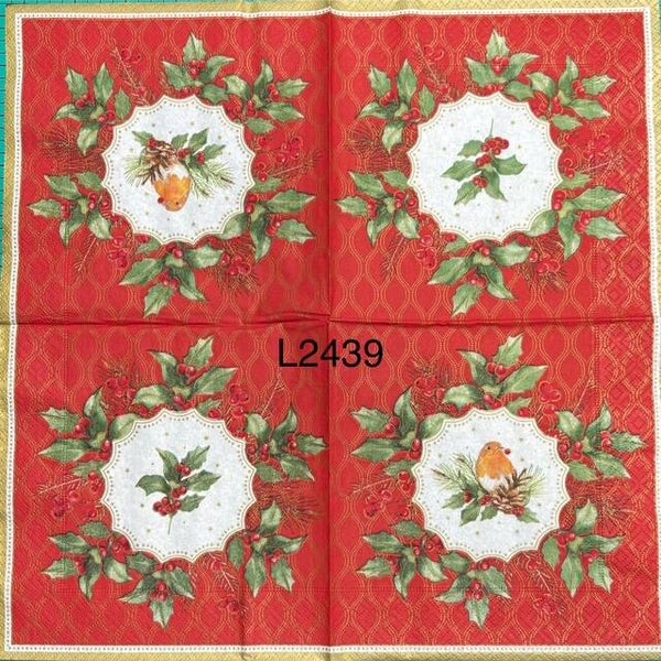 Winter (L2439) - Robin Inside a Wreath and a Holly Inside a Wreath