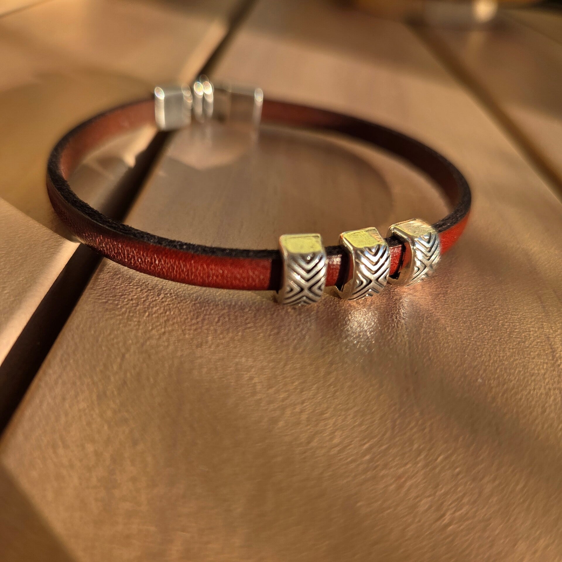 Bracelet lacet cuir marron 3 coulissants